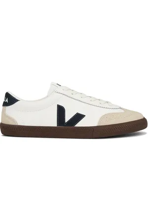 Veja Volley in - White. Size 40 (also in 41, 42, 43, 44, 45).