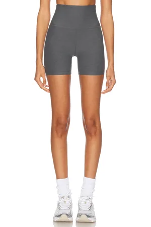 Beyond Yoga Spacedye Keep Pace Biker Short in - Grey. Size L (also in M, XS).