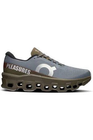 On Running X Pleasures & The Loop Cloudmster 2 in - Grey. Size 10 (also in 10.5, 11, 11.5, 12, 12.5, 13, 7, 7.5, 8, 8.5, 9, 9.5).