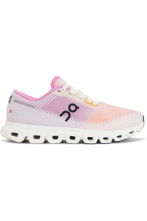 On Running Cloud 6 Push Sneaker in - Tangerine. Size 10 (also in 5, 5.5, 6, 6.5, 7, 7.5, 8, 8.5, 9, 9.5).
