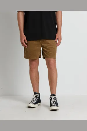 Wrangler Roomie Shorts in Beach Grass