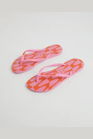 Havaianas Slim Thongs in Distorted Wave