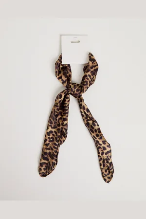 STUDIO Satin Scarf