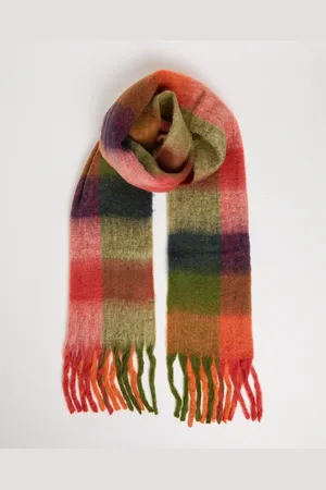 STUDIO Andrea Scarf