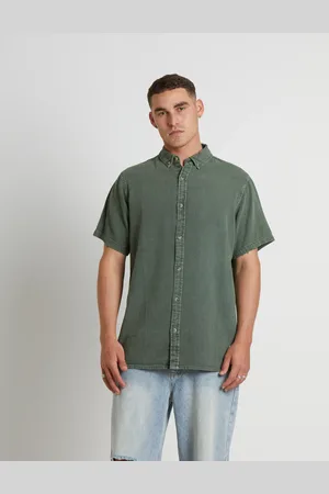Rollas Men At Work Oxford Short Sleeve Shirt in Thyme