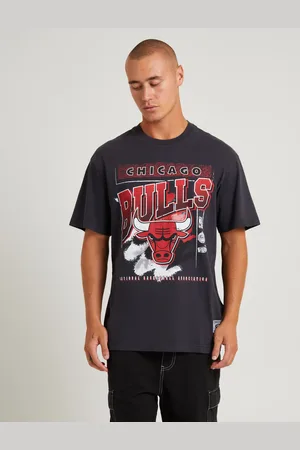Mitchell & Ness Brush Off 2.0 Bulls Short Sleeve T-Shirt Faded