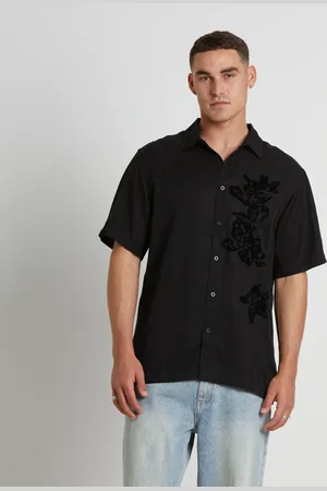 FORMER Vivian Lily Short Sleeve Shirt in