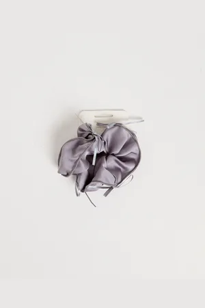 STUDIO Sophie Scrunchie