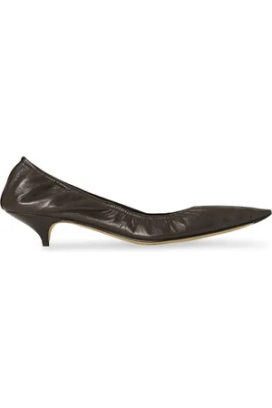 The Row Liisa Leather Pumps - - IT 36.5 - Moda Operandi