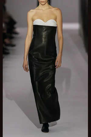Khaite Yael Strapless Leather Midi Dress - - US 2 - Moda Operandi