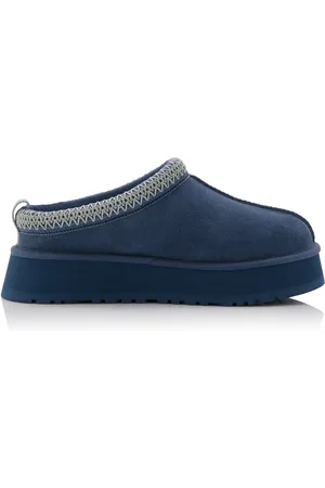 UGG Tazz Sheepskin Platform Slippers - - US 6 - Moda Operandi