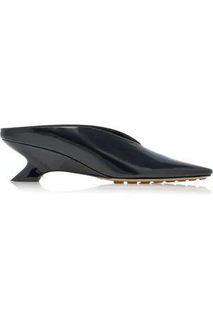 Bottega Veneta Bounty Patent Vinyl Mule Pumps - - IT 37 - Moda Operandi