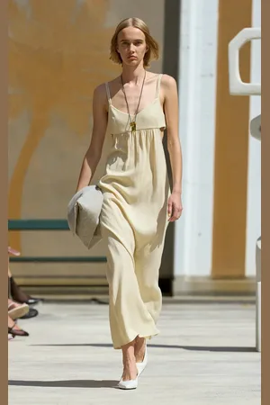 THE GARMENT Rafaelle Long Cutout Crepe Top - - UK 10 - Moda Operandi
