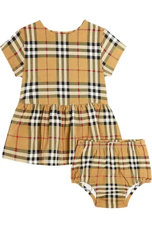 Burberry baby girl clearance newborn