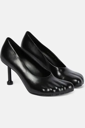 Balenciaga Leather pumps