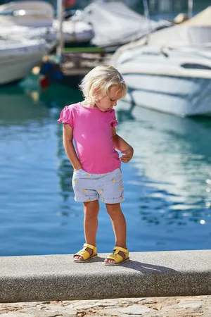 JoJo Maman Bébé Girls Lemon Embroidered Seersucker Pretty Shorts