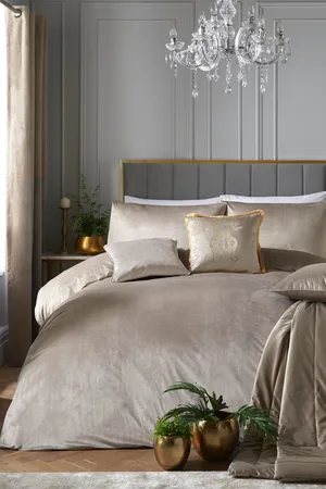 Laurence Llewelyn-Bowen Natural Montrose Velvet Duvet Cover Set King