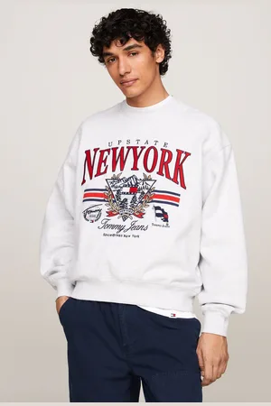 Tommy Hilfiger Mens Boxy Explorer Vintage Crew Neck Sweatshirt
