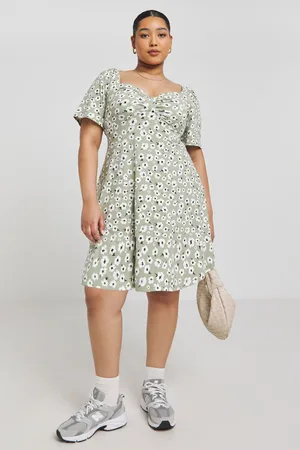 Simply Be Supersoft Knot Front Skater Dress AU 18