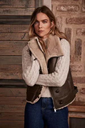 mint&berry Womens Funnel Neck Gilet