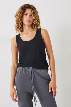 Hush Puppies Black Ribbed Scoop Vest L