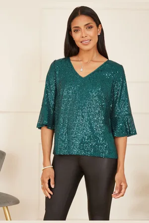 Yumi Womens Sequin Top With Fluted Sleeve