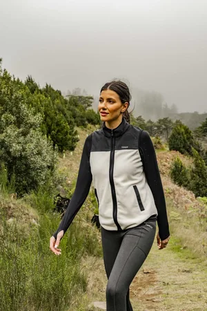 Tog 24 Black/White Sarel Fleece Gilet AU 10