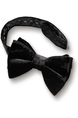 Charles Tyrwhitt Mens Velvet Bow Tie