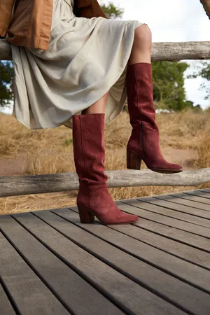 PENELOPE CHILVERS Navette Slouch Suede Rust Brown Boots AU 9 (EU 40)