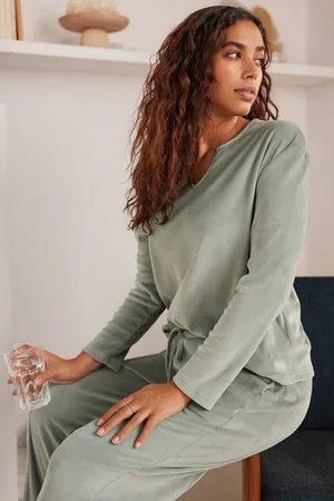 Bath & Body Works Womens Fleece Top