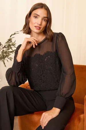Love & Roses Womens Petite Lace Chiffon Mix Crew Neck Blouse