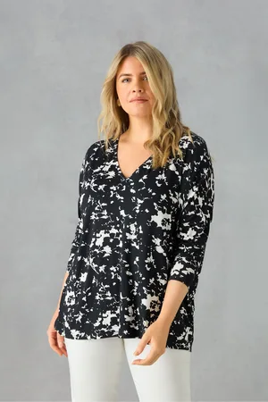 Live Unlimited London Womens Curve Mono Floral Jersey Long Sleeve Blouse