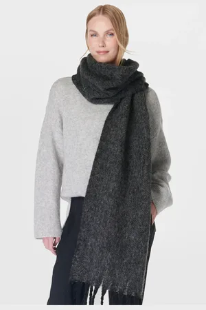 Sweaty Betty Black Soft Cloud Scarf One