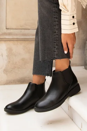 Linzi Black PU Karina Chelsea Boots With Stretch Side Panel AU 9 (EU 40)
