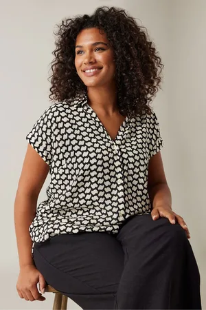 Evans Curve Zig Zag Print Blouse AU 30-32