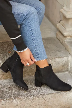 Linzi Black Manor Low Block Heeled Ankle Boots AU 10 (EU 41)