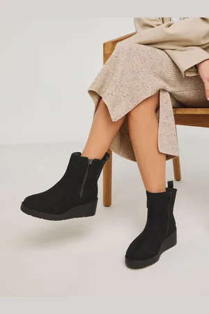 Simply Be Black Zip Detail Wedge Ankle Boots In Extra Wide Fit eu37uk4