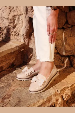 Linzi Cathy Platform Loafers with Large Bow AU 6 (EU 37)