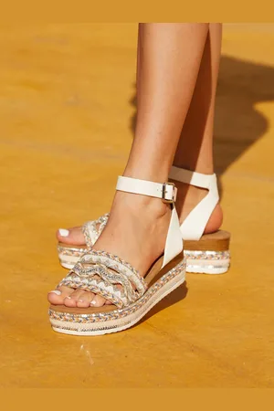 Linzi White Boheme Flatform Sandals With Embellished And Sequin Front Strap AU 7 (EU 38)