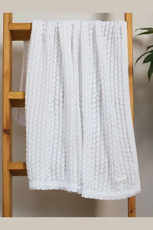 The Little Tailor Baby Scallop Design Pointelle 100% Cotton White Blanket one