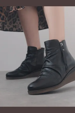 Moda In Pelle Olgar Rouched Wedge Leather Ankle Boots AU 6 (EU 37)