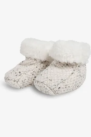 The Little Tailor Baby Knitted Plush Lined Booties 6