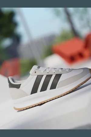 adidas White/Black Run 70s 2.0 Trainers AU 5 (EU 38)