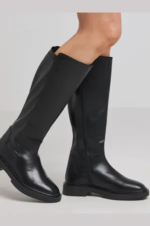 Simply Be Black Extra Wide Fit Black Wide Fit Stretch Back Panel Knee High Boots in Super Curvy Calf
