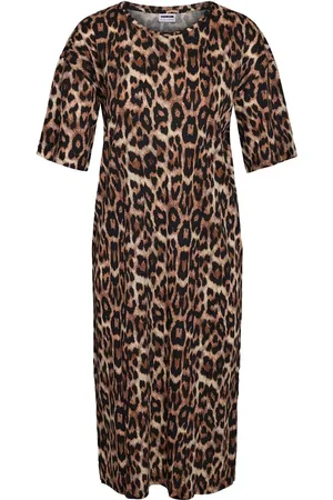 Noisy May Leopard Print Oversized Midi T-Shirt Dress AU 6