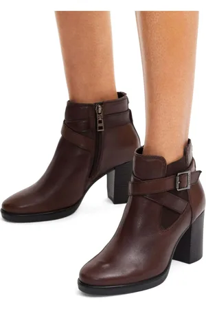 Carvela Buckle Detail Ankle Boots AU 9 (EU 40)