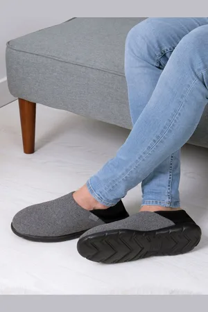 Totes Grey Mens Isotoner Felt Isoflex Full Back Slippers AU 11 (EU 45)
