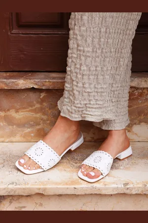 Linzi White Lavender Floral Detail Mules AU 10 (EU 41)