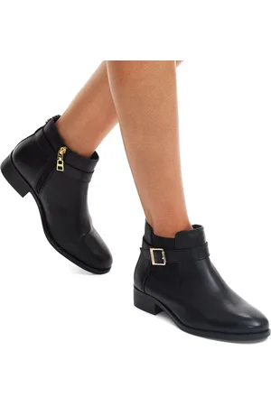 Carvela Low Ankle Black Boots AU 7 (EU 38)