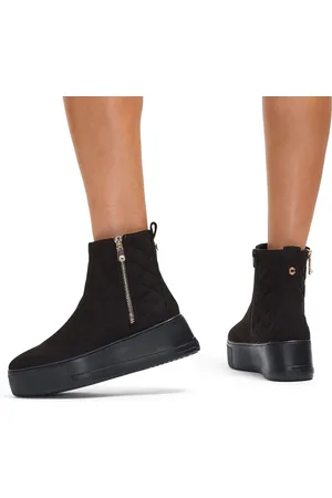 Carvela Jive Chelsea Black Boots AU 9 (EU 40)